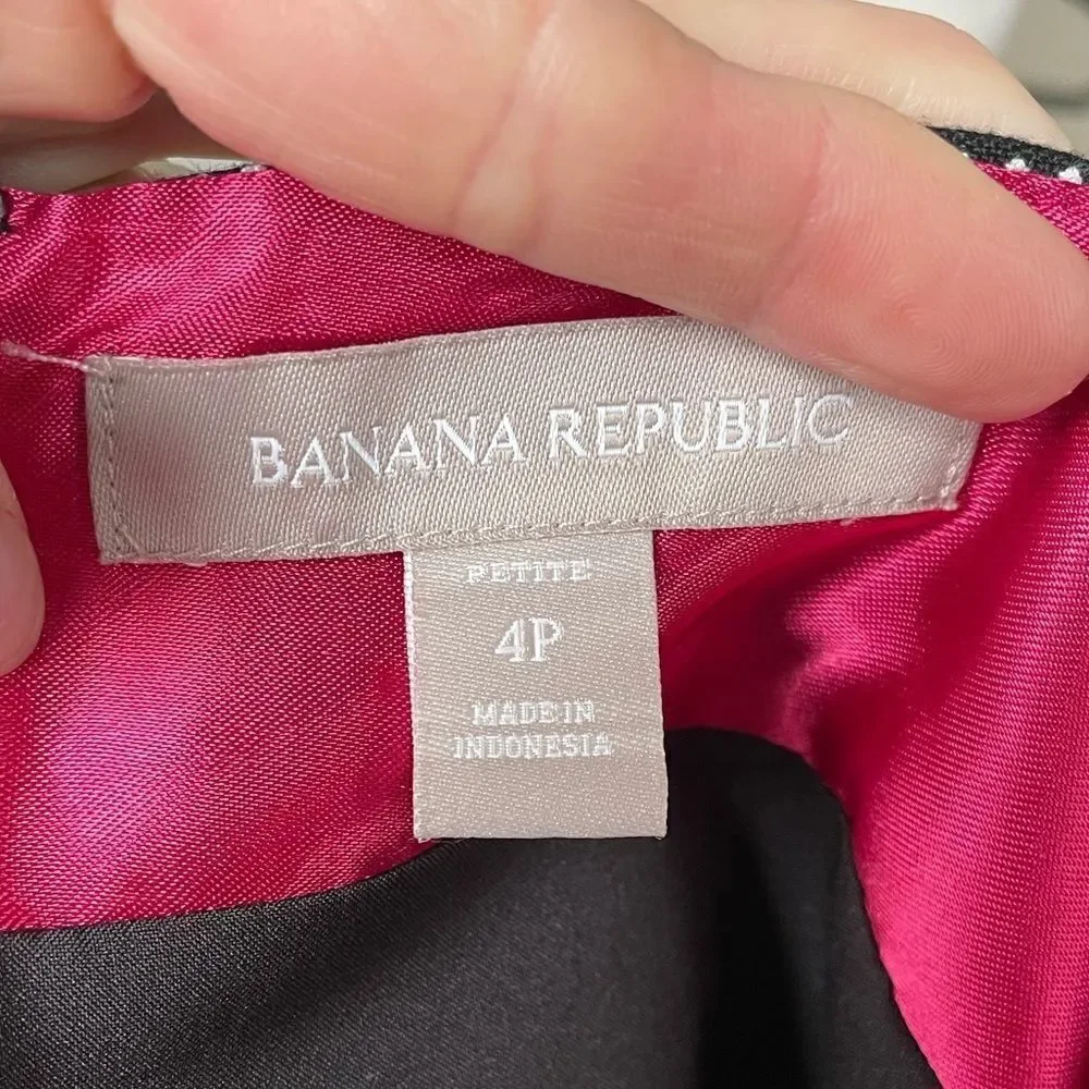 Banana Republic Micro-dot Bow Front Pencil Skirt - Picture 10 of 10